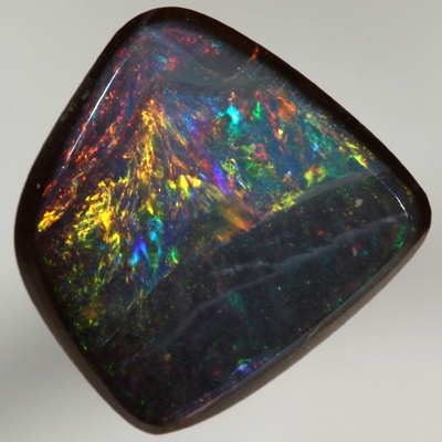 SOLID BOULDER OPAL Bright and strong fire colours